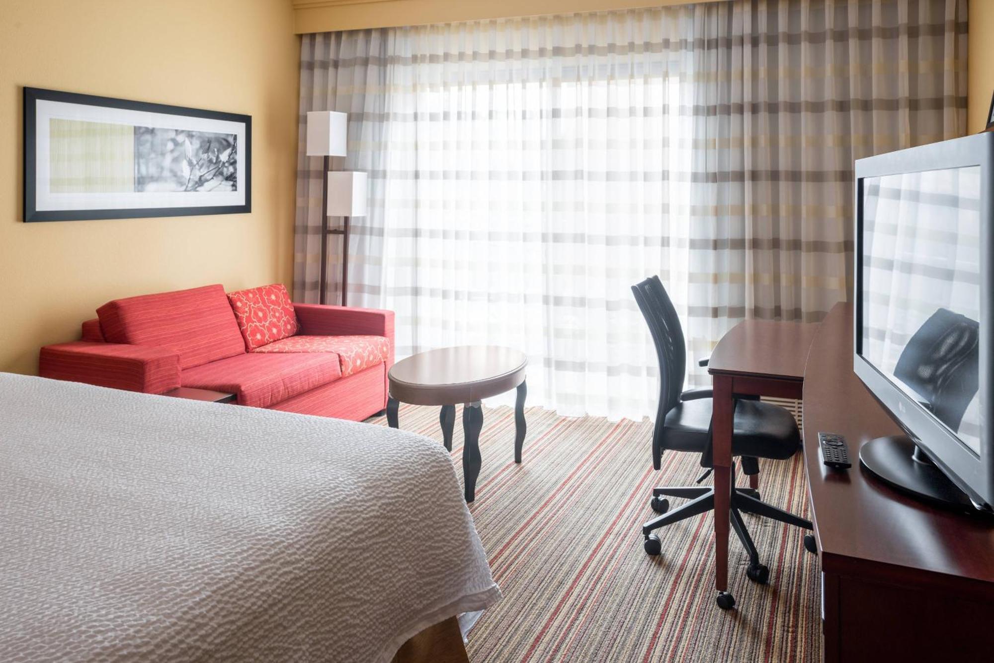 Courtyard By Marriott Indianapolis Airport Hotel Exterior foto
