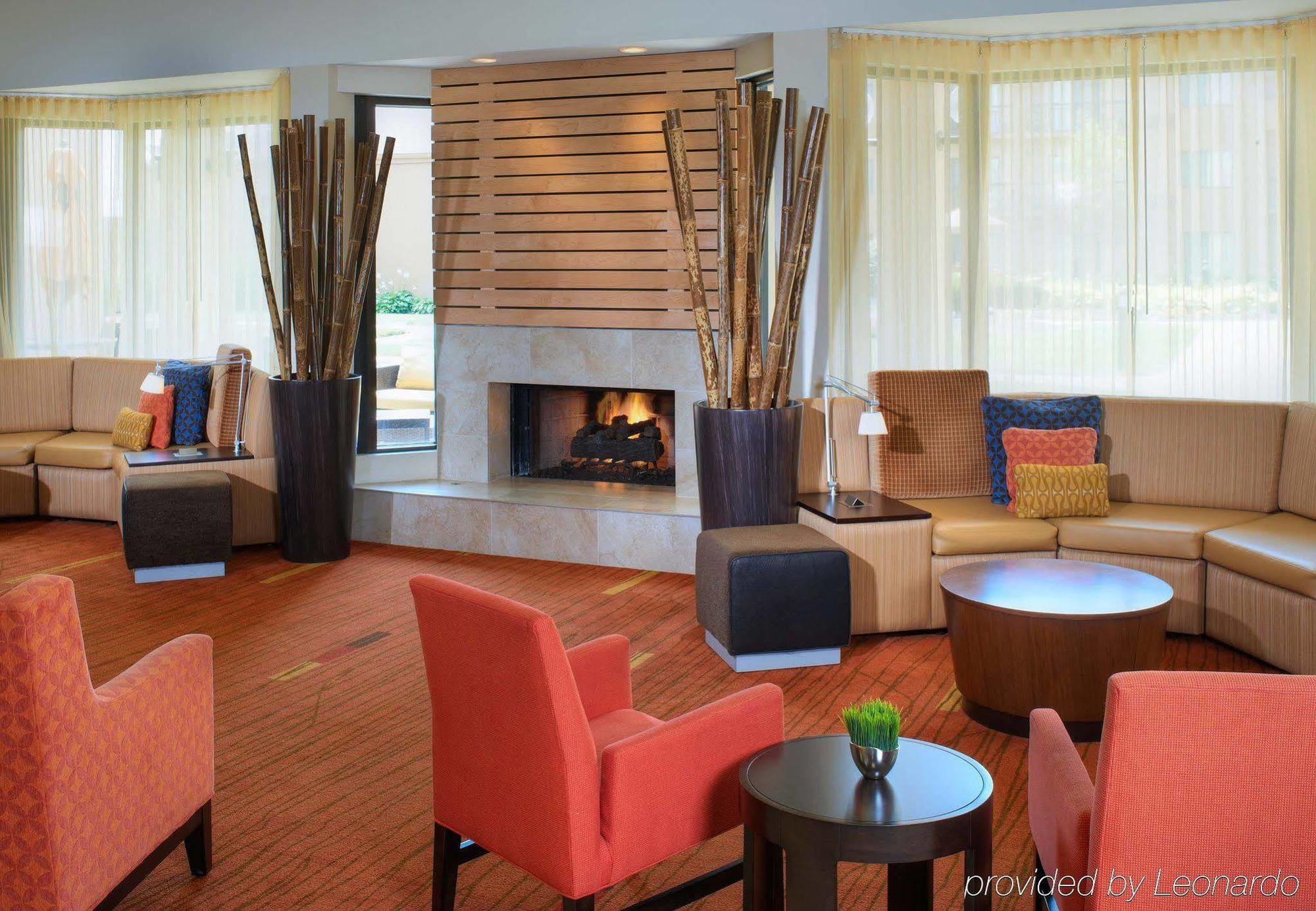 Courtyard By Marriott Indianapolis Airport Hotel Exterior foto