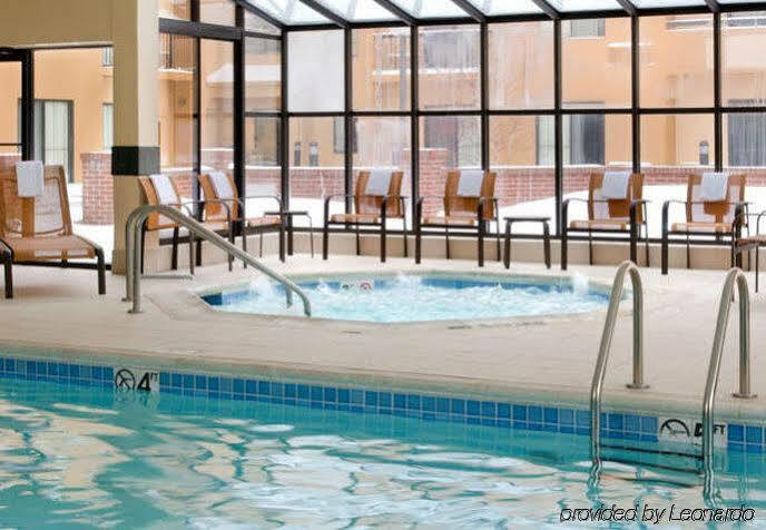 Courtyard By Marriott Indianapolis Airport Hotel Exterior foto